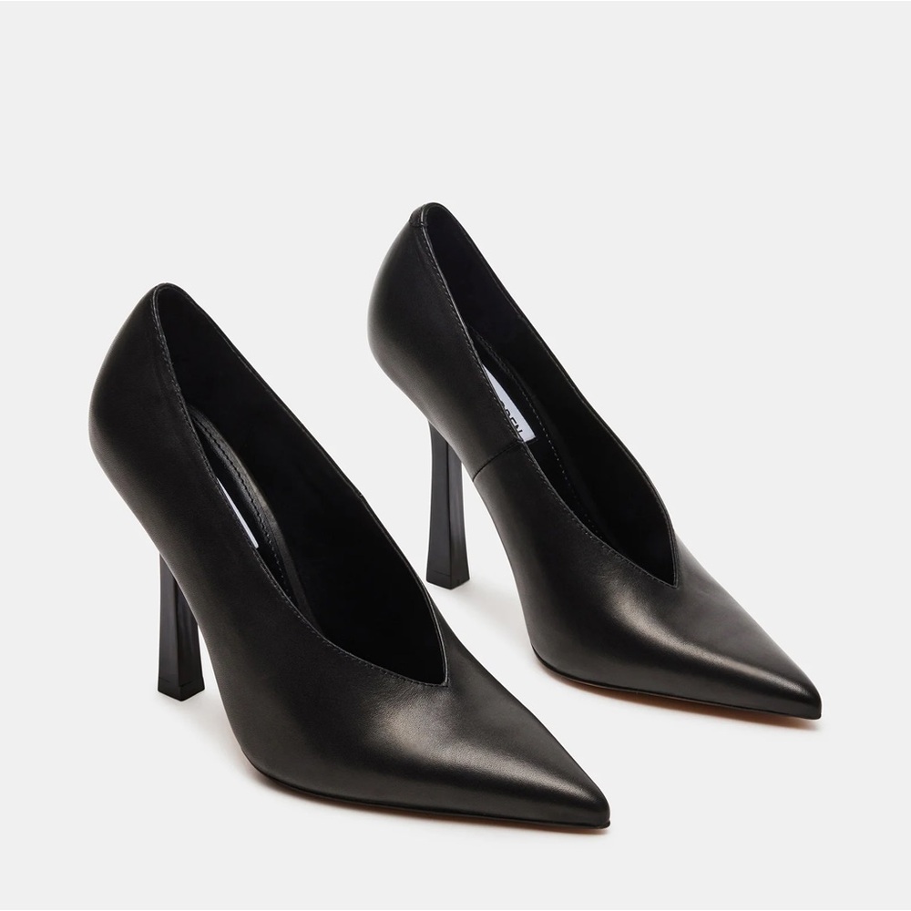 Steve Madden Sedona Black Leather Pumps